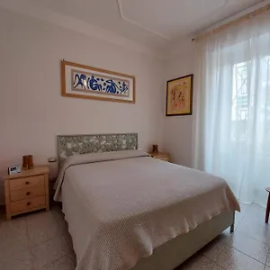 C R A Zy For Rhome Apartamento
